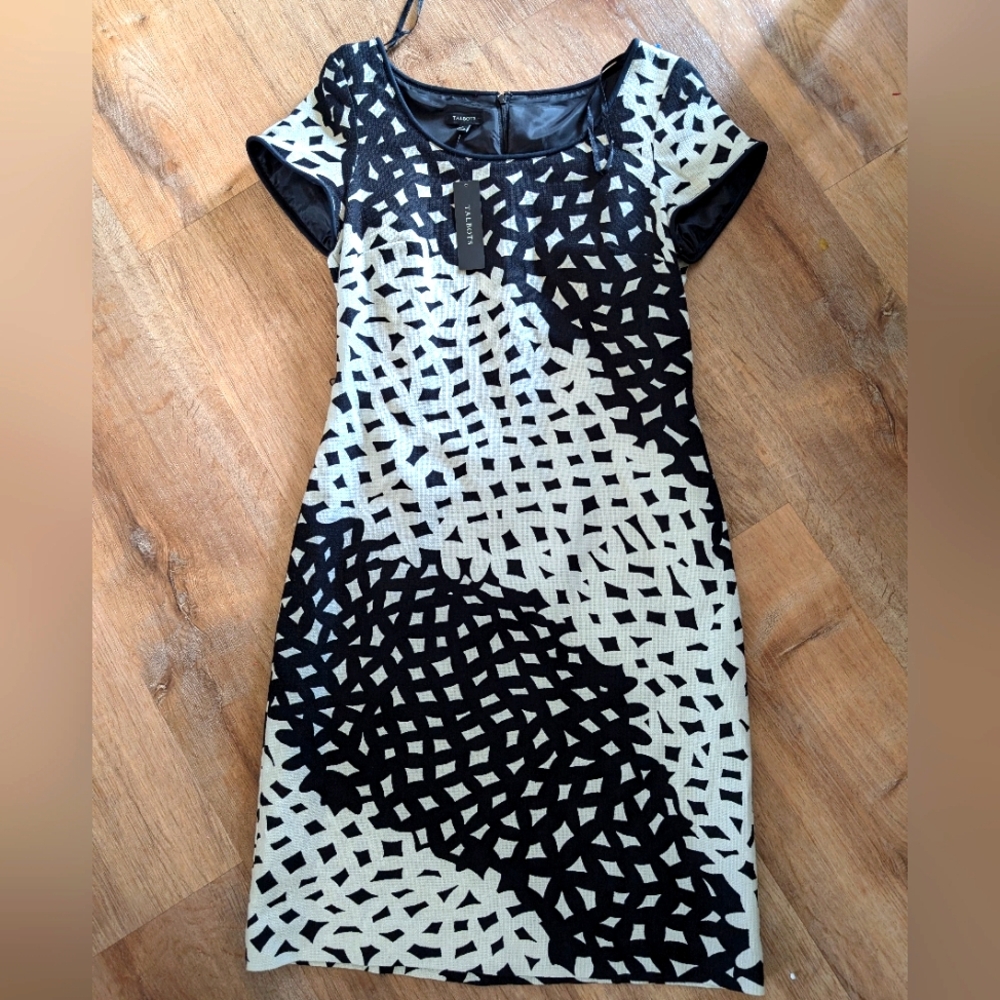 Black and Cream Sheath Mini Dress with Cuffed Sleeves. Talbot NWT